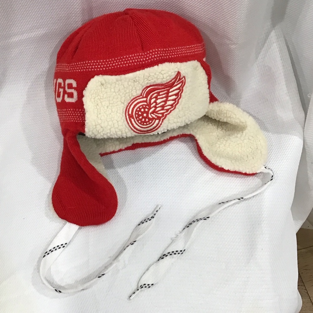 Reebok Red and Cream Fleece-Lined Hat